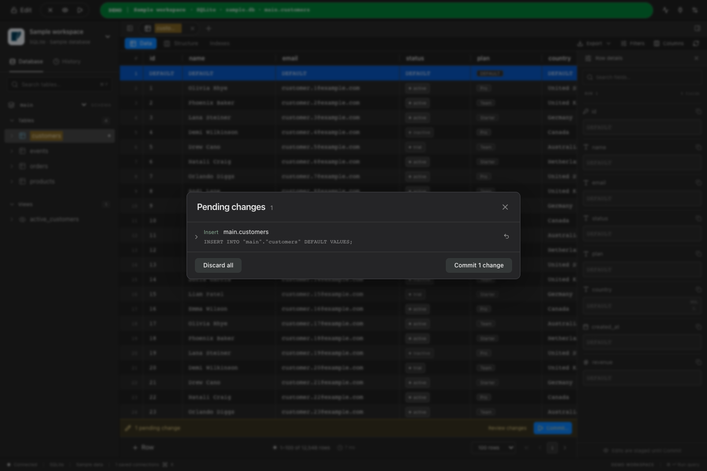 Pending changes dialog showing one staged insert with its SQL statement